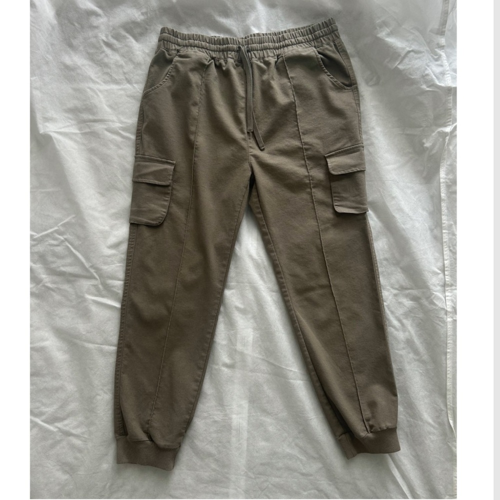 Women’s Tan Cargo Pants